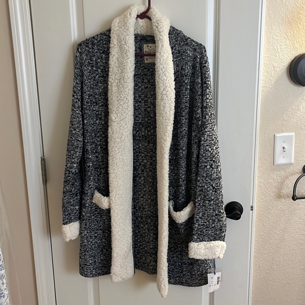 Sleep sense grey and white robe